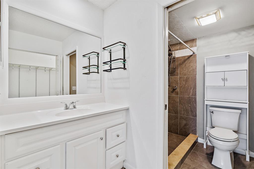 1614 Royal Forest Court