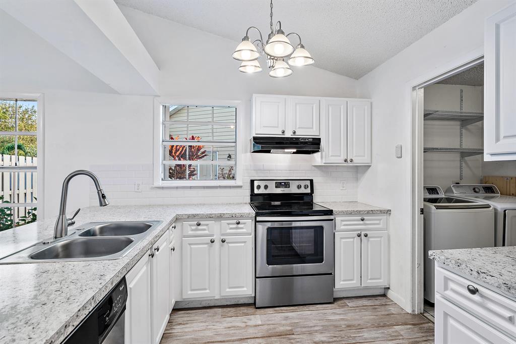 1614 Royal Forest Court