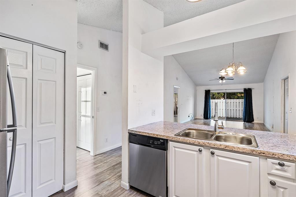 1614 Royal Forest Court
