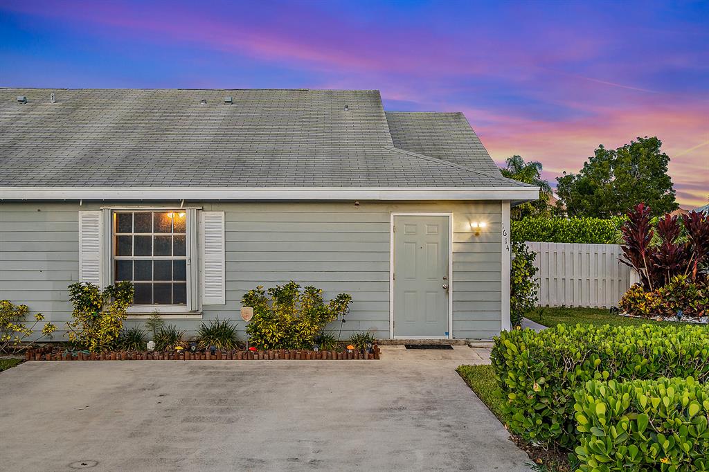 1614 Royal Forest Court