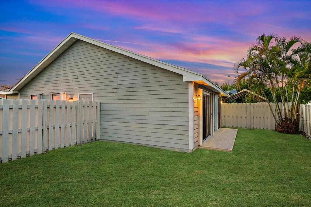 1614 Royal Forest Court