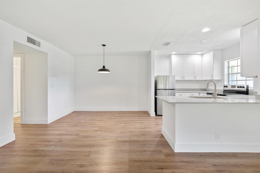 5054 Lakefront Boulevard A