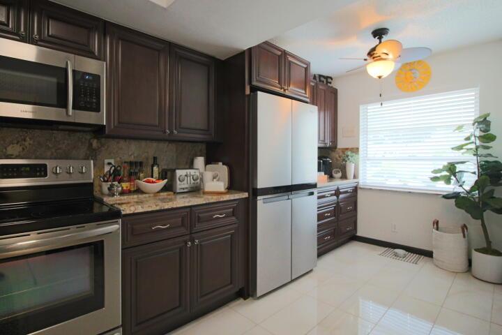 6550 S Oriole Boulevard Unit: 202