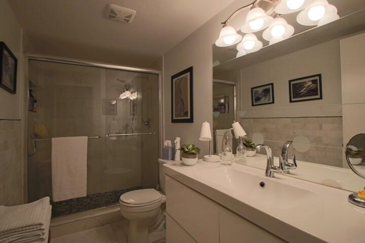 6550 S Oriole Boulevard Unit: 202