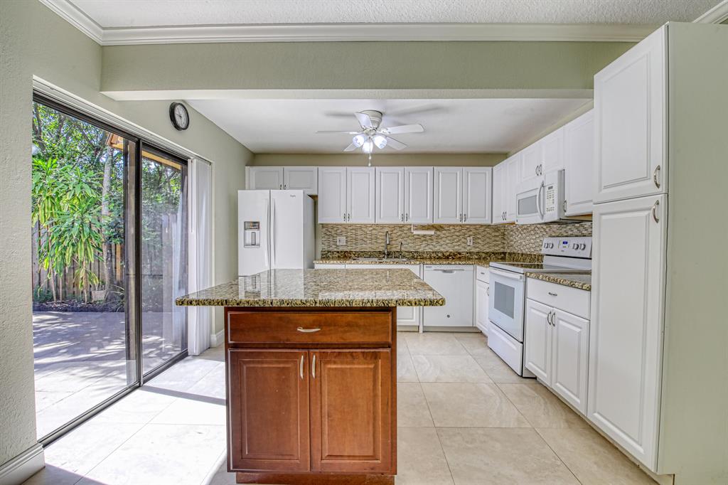 3654 Silver Lace Lane 17