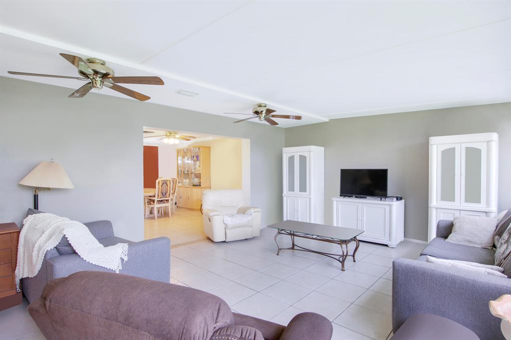 2886 E Fernley Drive Unit: 61
