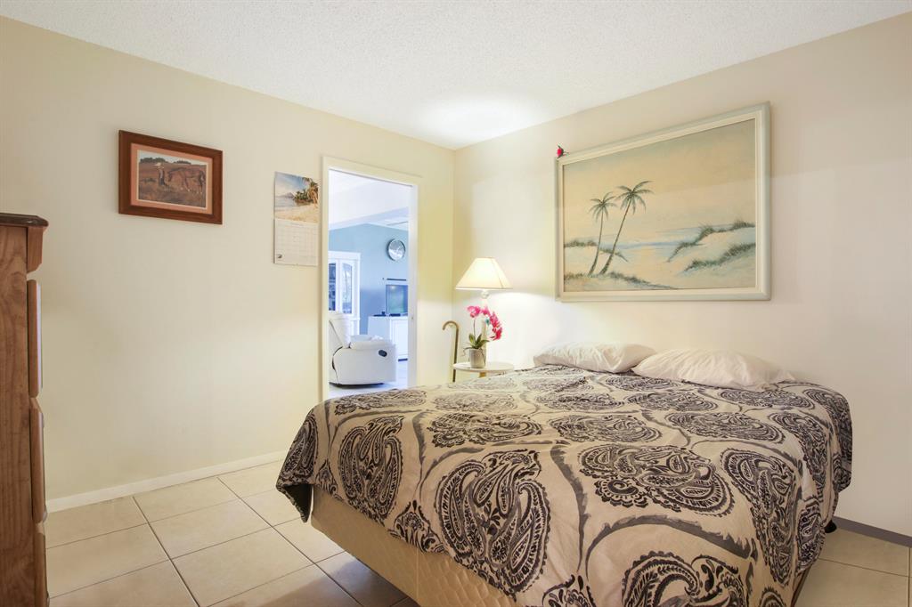 2886 E Fernley Drive Unit: 61