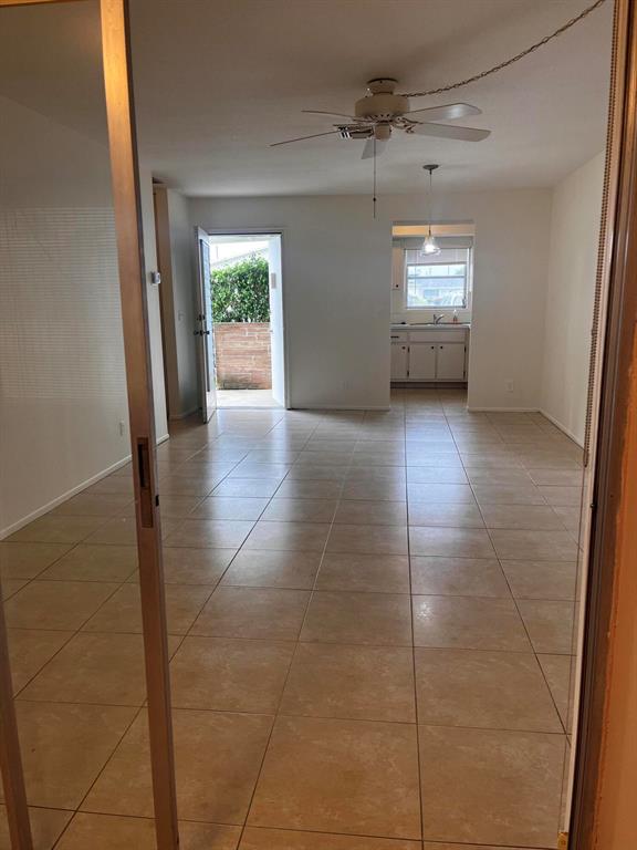 2907 Ashley Drive W C