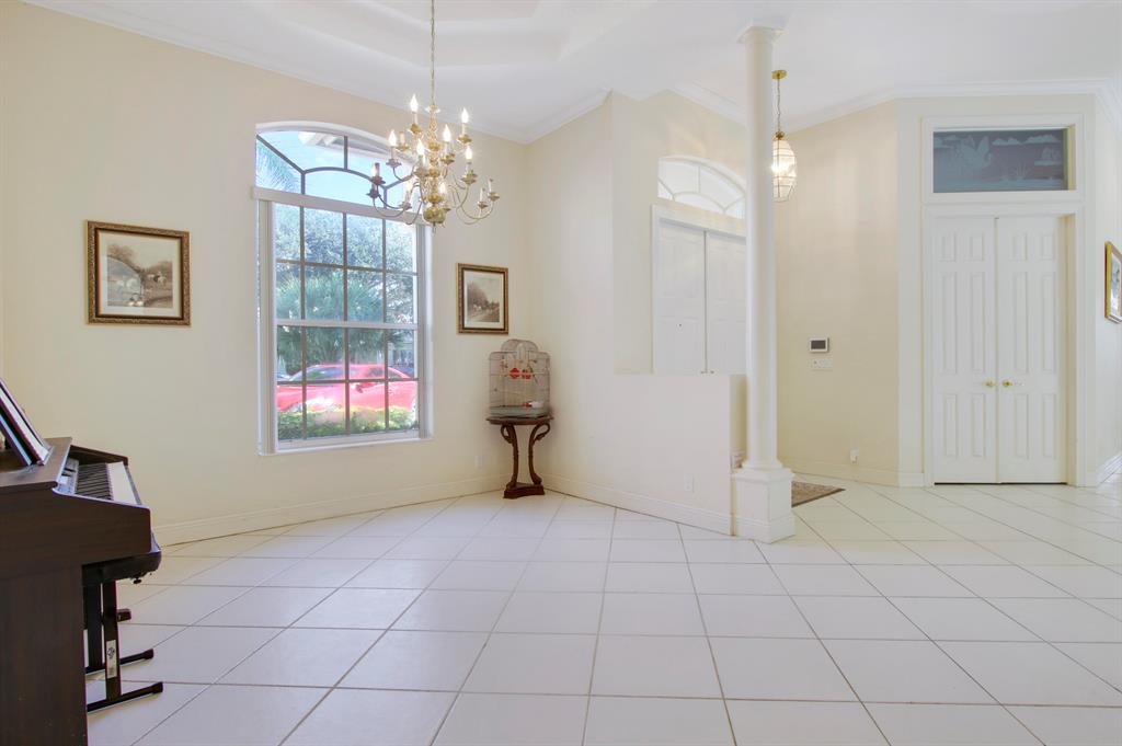 6048 Fountain Palm Drive