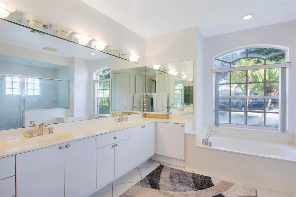 6048 Fountain Palm Drive