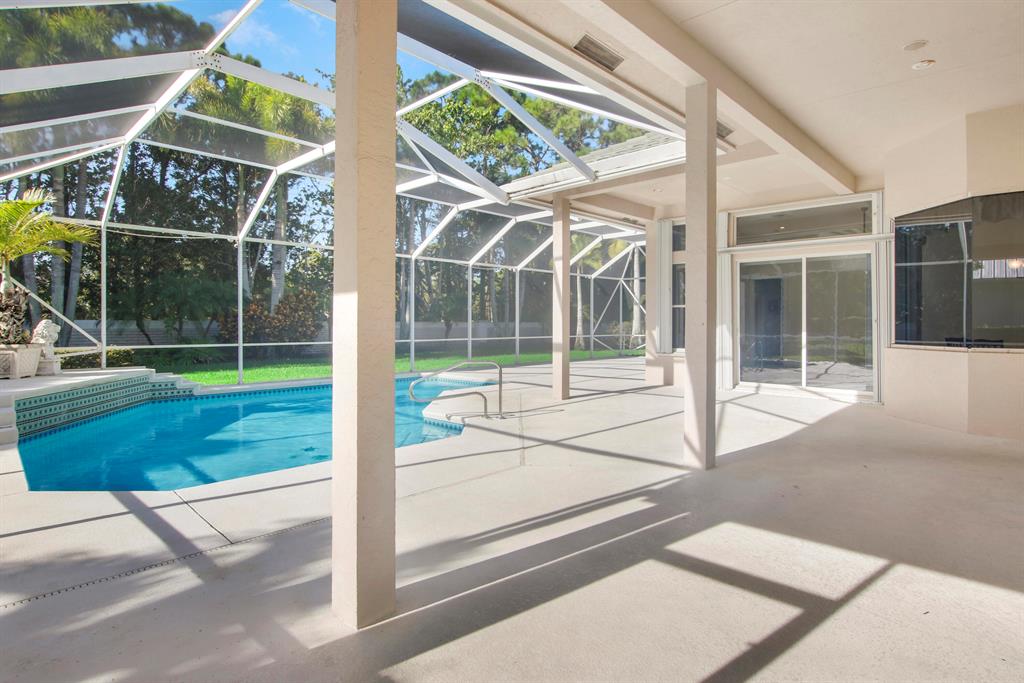 6048 Fountain Palm Drive