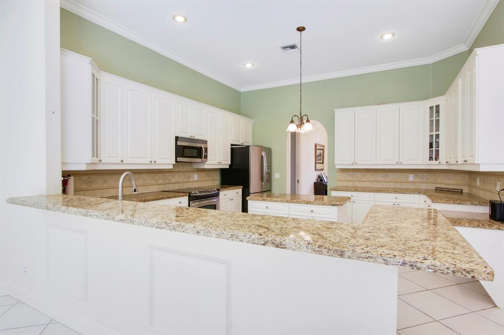 6048 Fountain Palm Drive