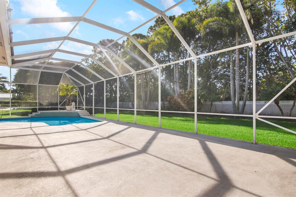 6048 Fountain Palm Drive