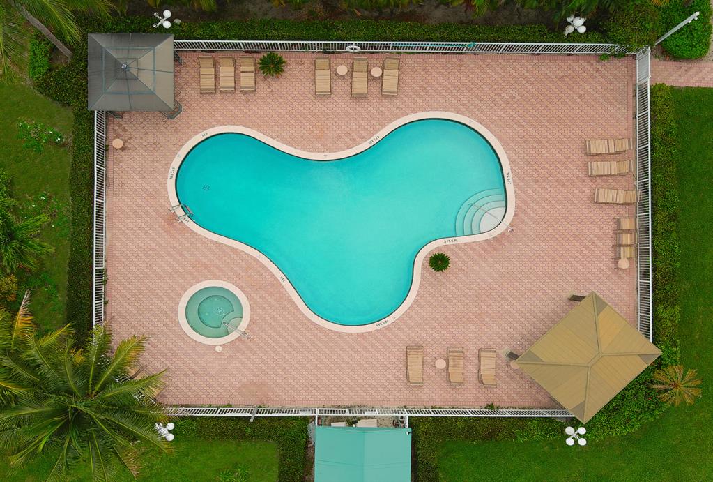 955 Egret Circle 211