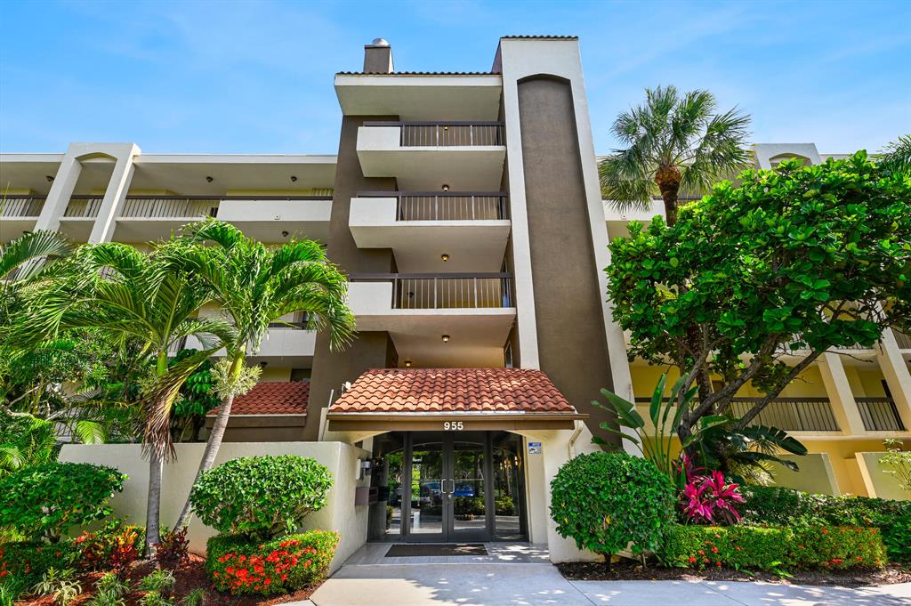 955 Egret Circle 211