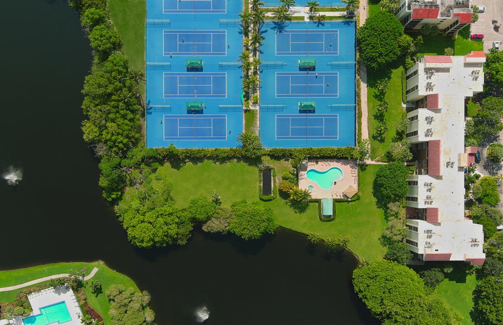 955 Egret Circle 211