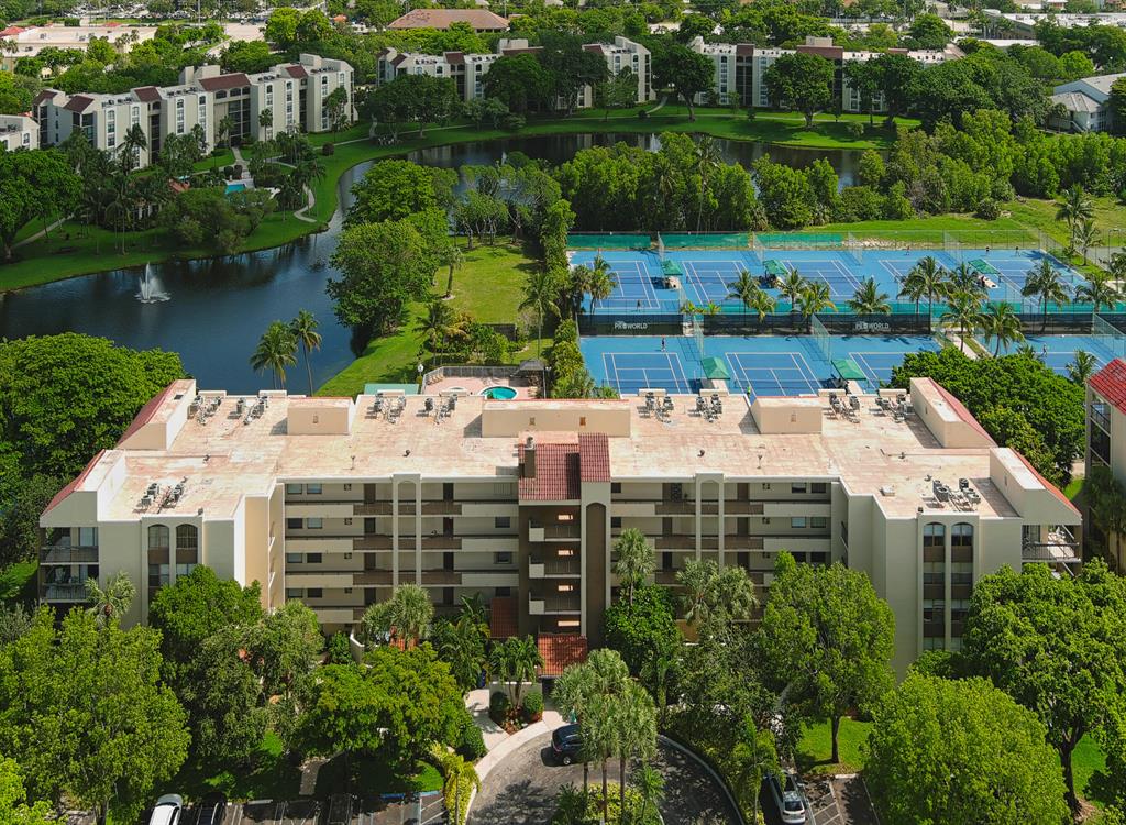 955 Egret Circle 211