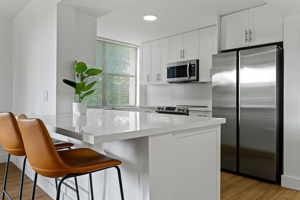 955 Egret Circle 211