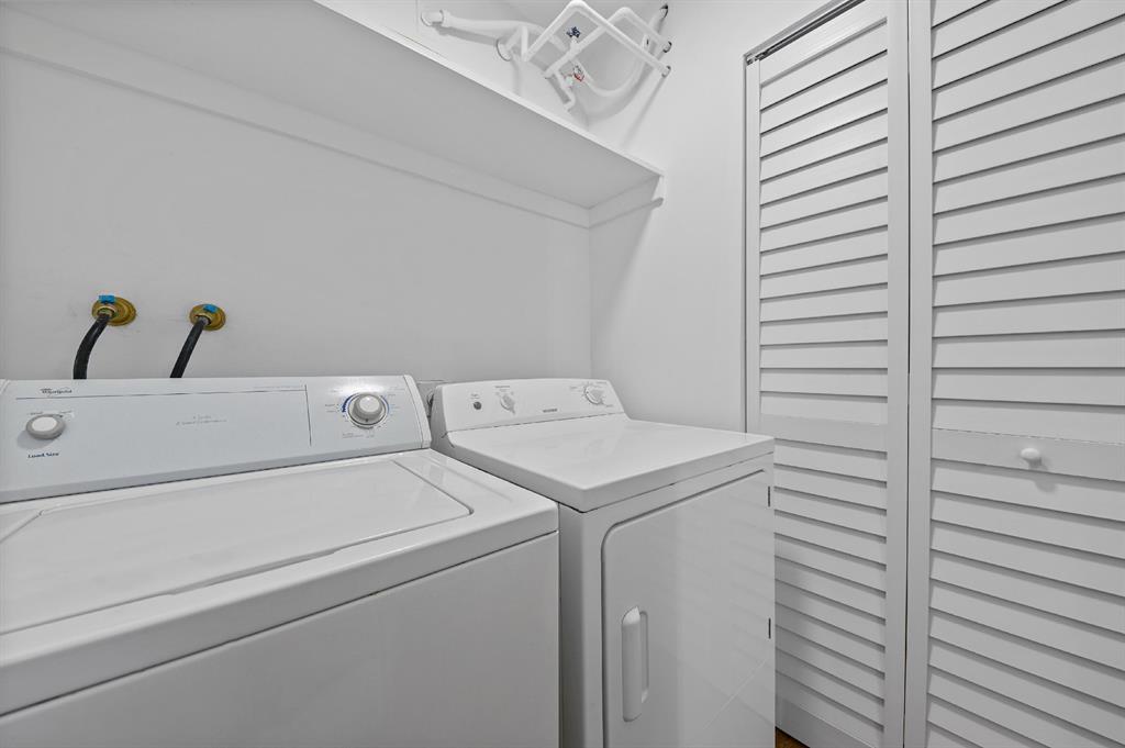 955 Egret Circle 211