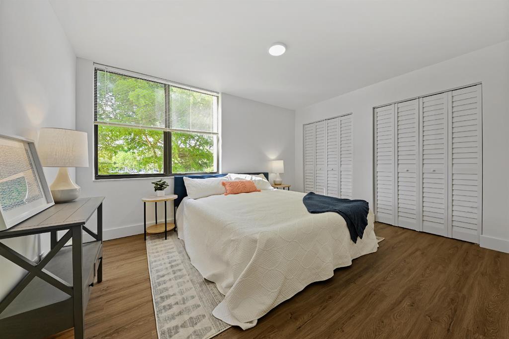 955 Egret Circle 211