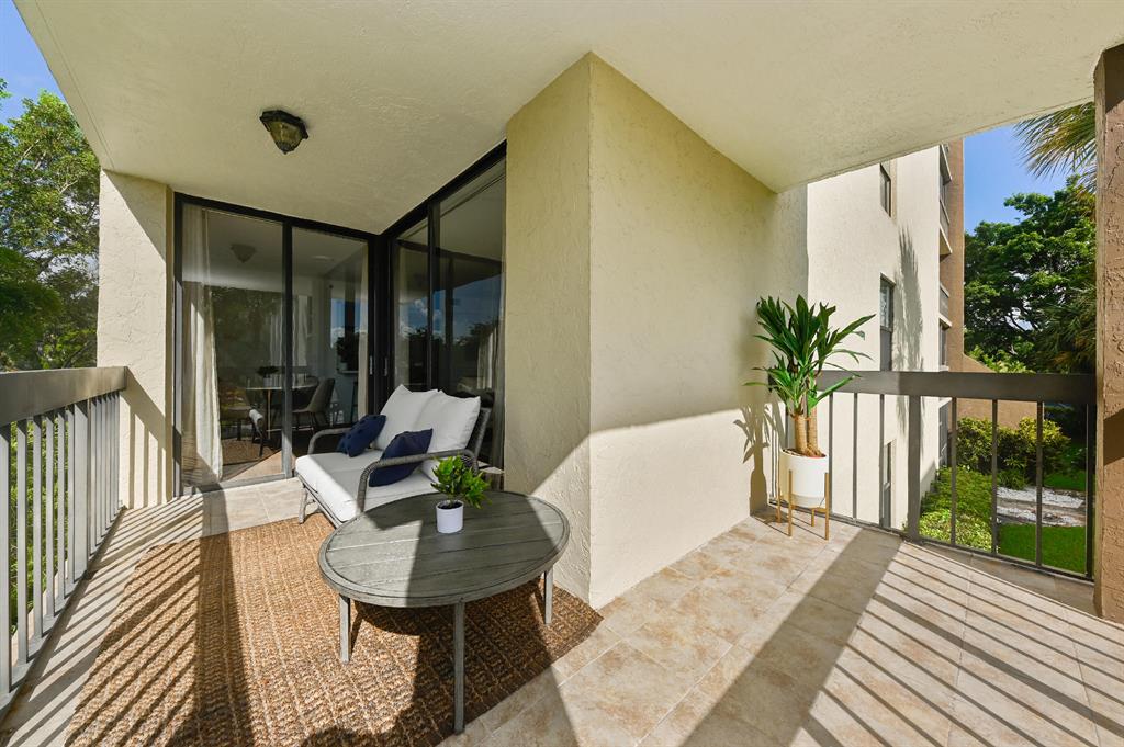 955 Egret Circle 211
