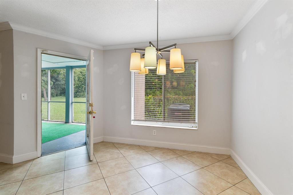 815 W Boulevard 16-105