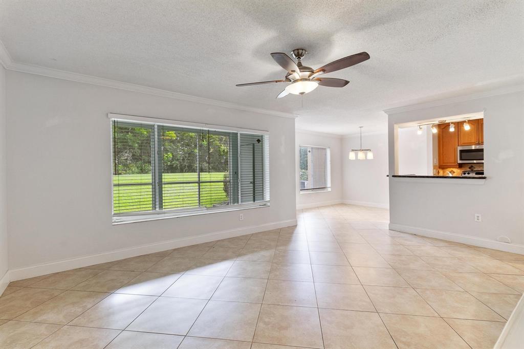 815 W Boulevard 16-105