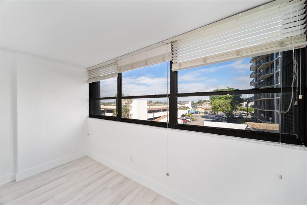 859 Jeffery Street Unit: 310