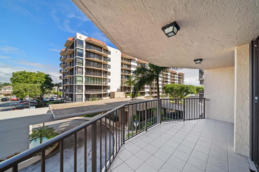 859 Jeffery Street Unit: 310