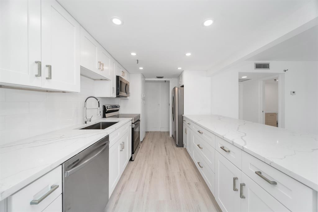 859 Jeffery Street Unit: 310
