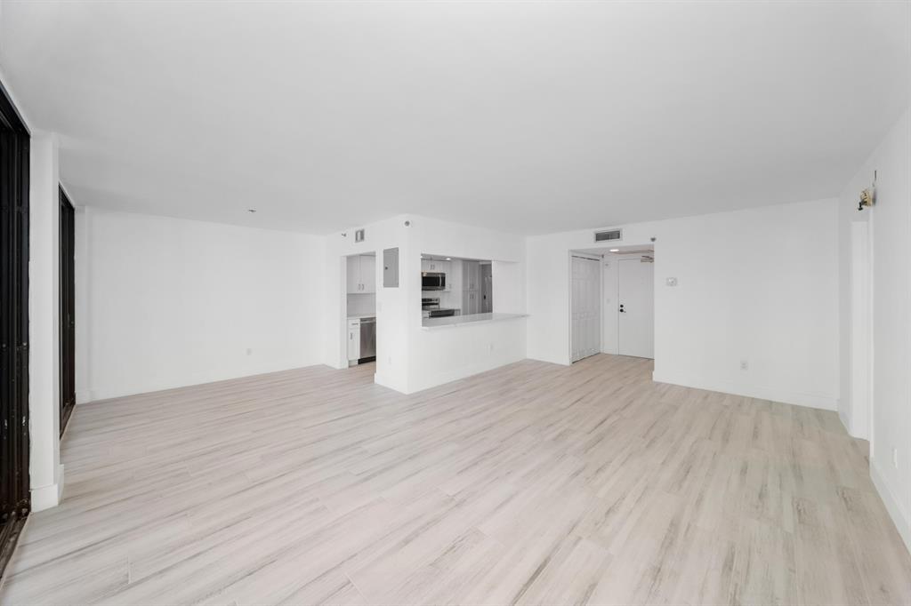 859 Jeffery Street Unit: 310
