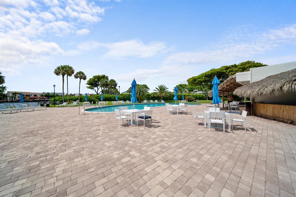 859 Jeffery Street Unit: 310