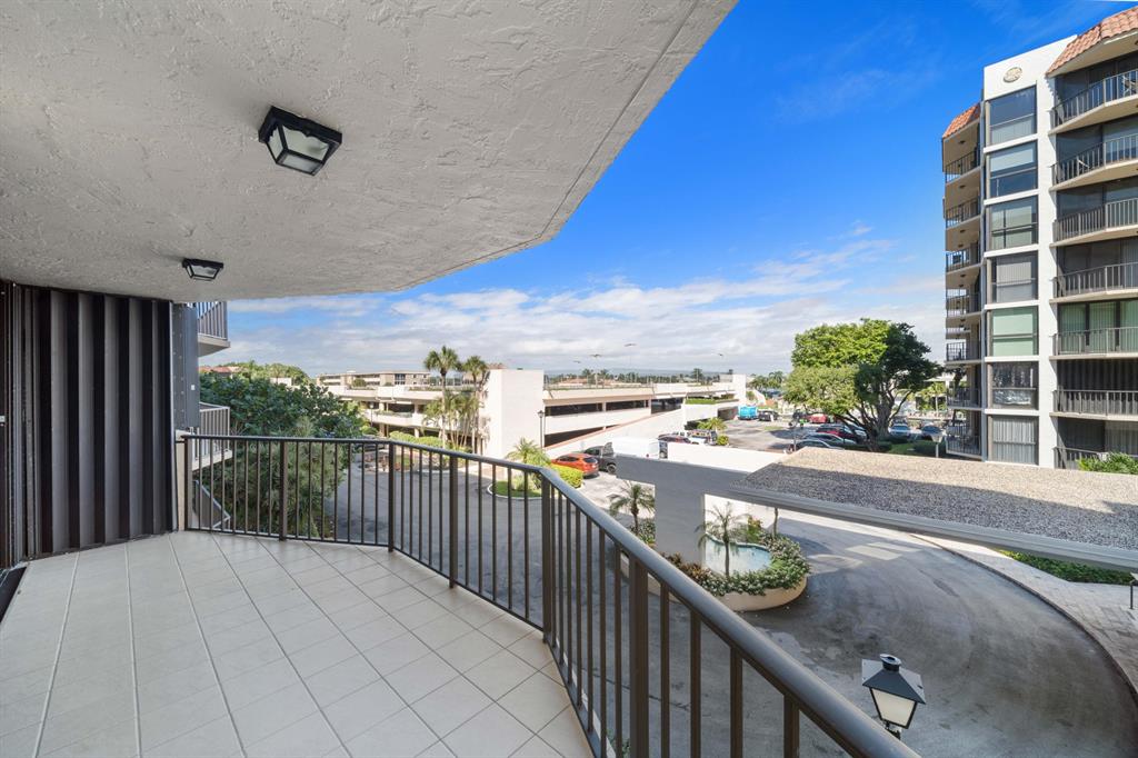 859 Jeffery Street Unit: 310