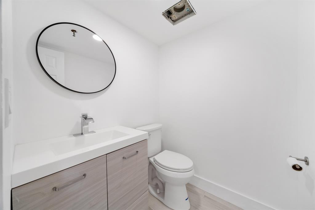 859 Jeffery Street Unit: 310