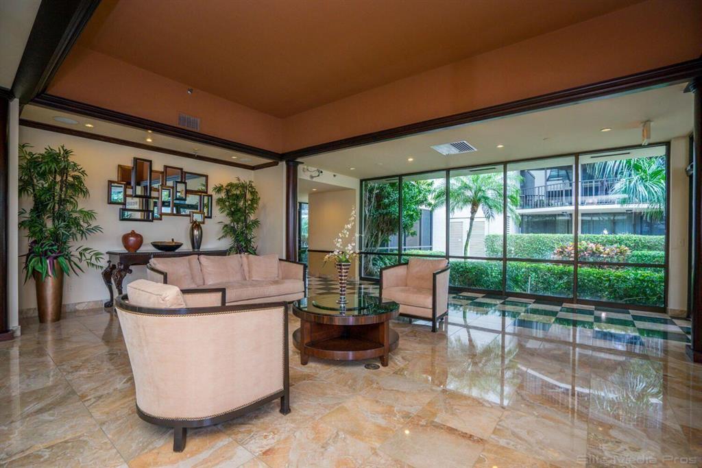 859 Jeffery Street Unit: 310