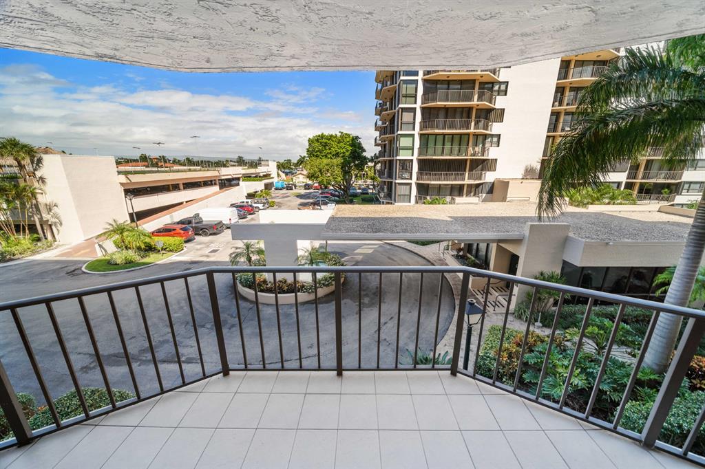 859 Jeffery Street Unit: 310