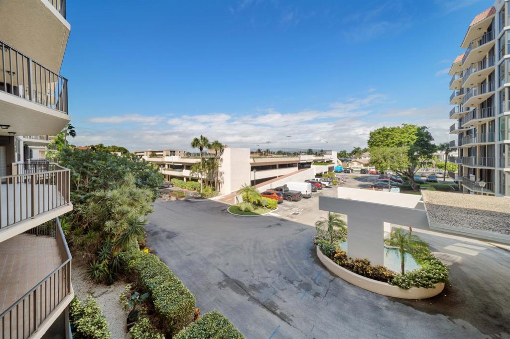 859 Jeffery Street Unit: 310