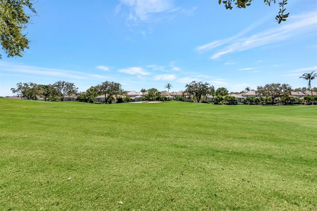 4098 NW Briarcliff Circle