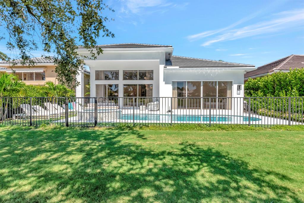 4098 NW Briarcliff Circle