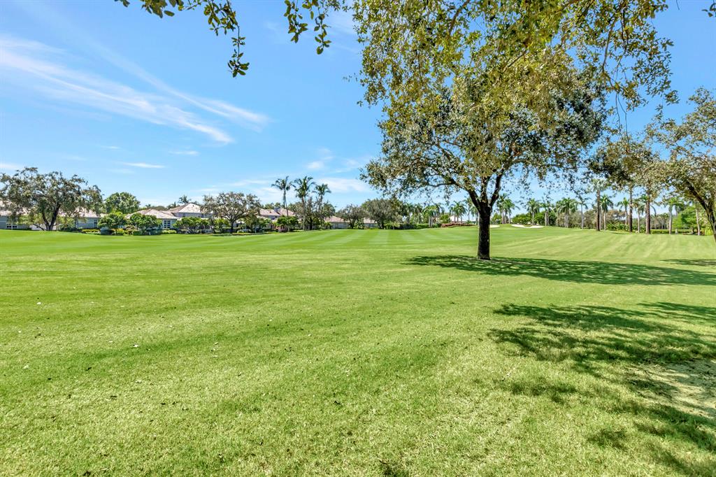 4098 NW Briarcliff Circle
