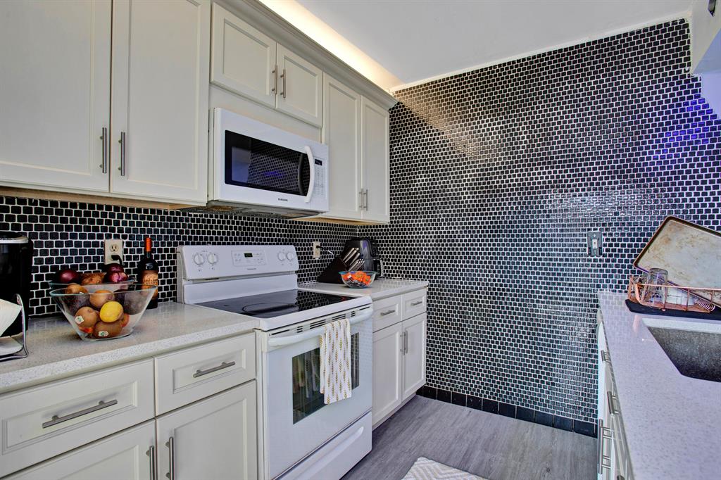 8213 Boca Rio Drive Drive