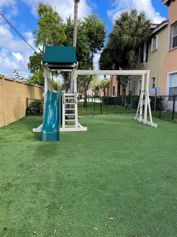 3553 Forest Hill Blvd Unit: 45