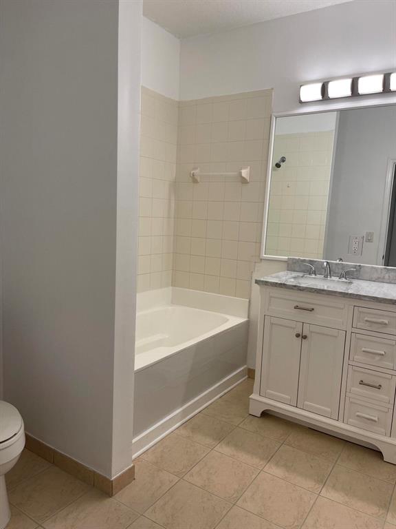 3553 Forest Hill Blvd Unit: 45