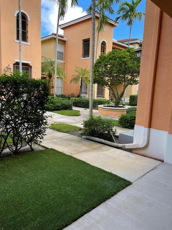 3553 Forest Hill Blvd Unit: 45
