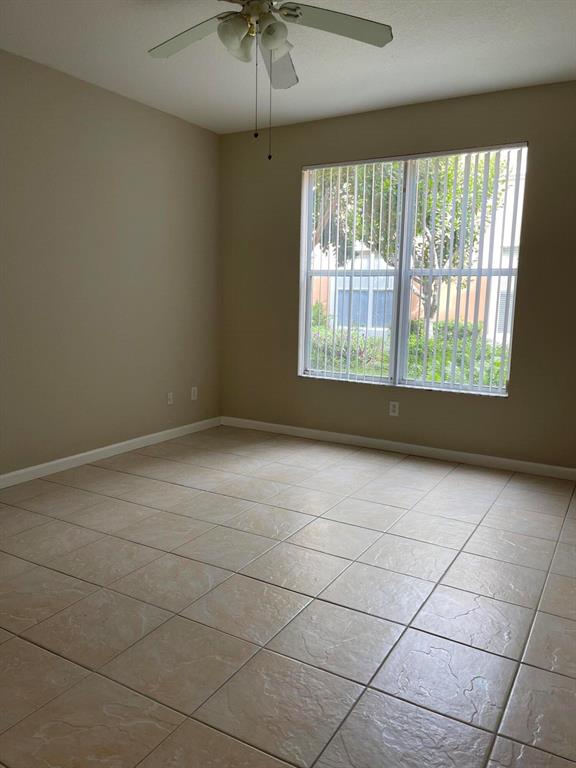 3553 Forest Hill Blvd Unit: 45
