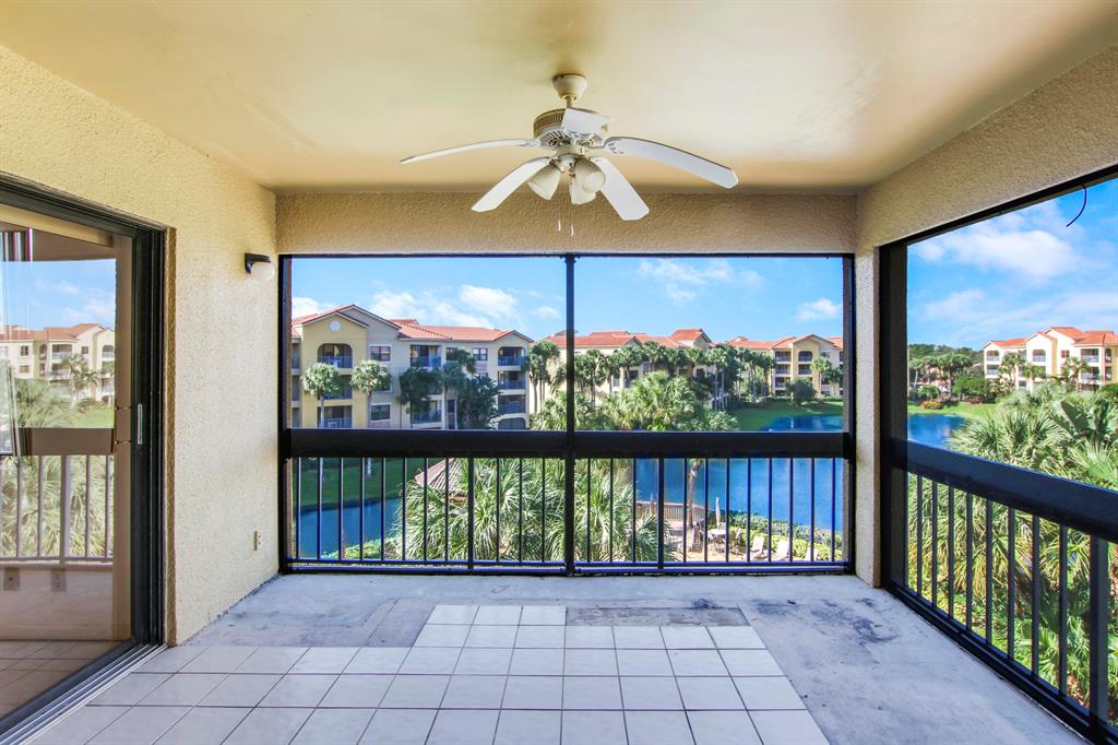 700 Uno Lago Drive 401