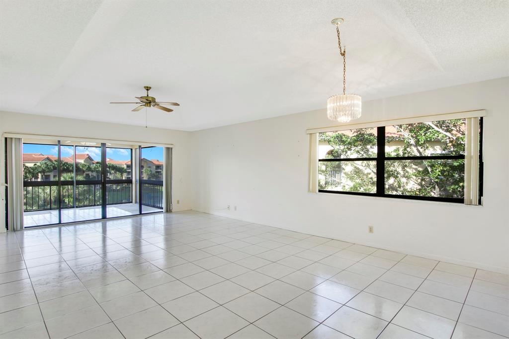 700 Uno Lago Drive 401