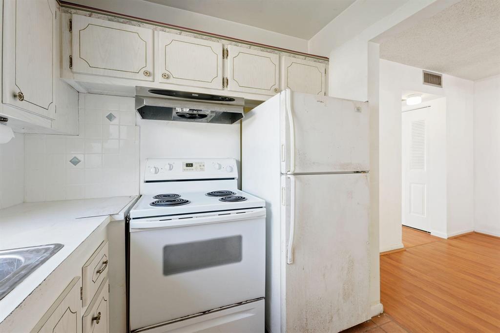 121 Canterbury Unit: E