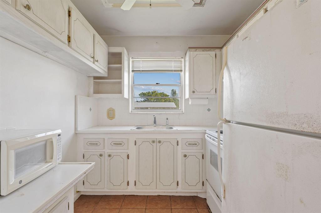 121 Canterbury Unit: E