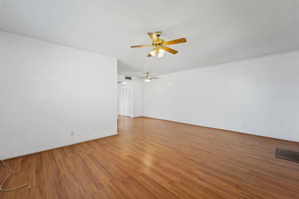 121 Canterbury Unit: E